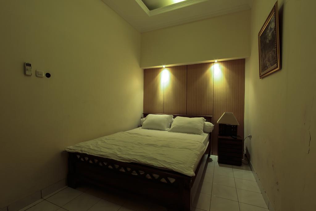 Griya Langen Guesthouse Yogyakarta Exterior foto