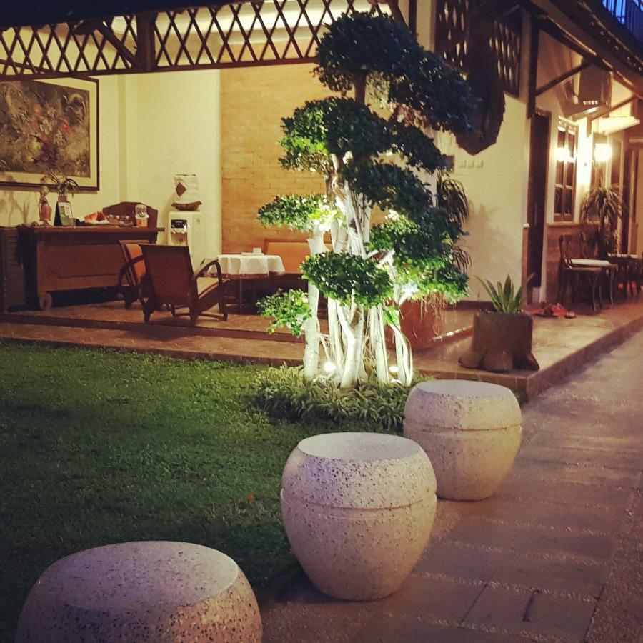 Griya Langen Guesthouse Yogyakarta Exterior foto