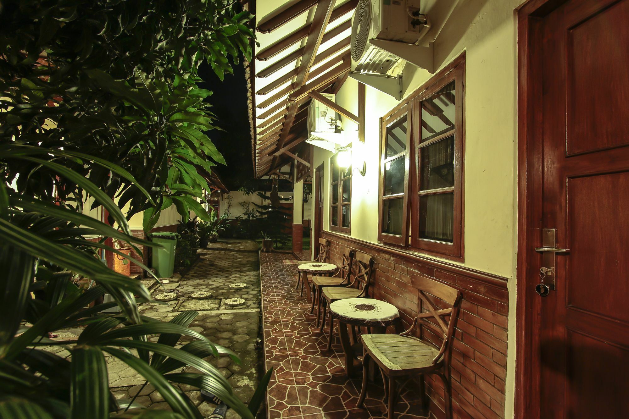 Griya Langen Guesthouse Yogyakarta Exterior foto