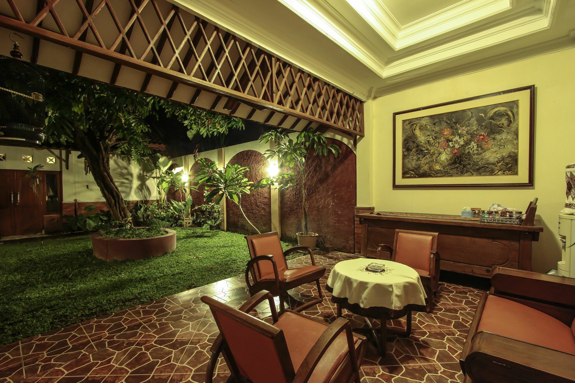 Griya Langen Guesthouse Yogyakarta Exterior foto