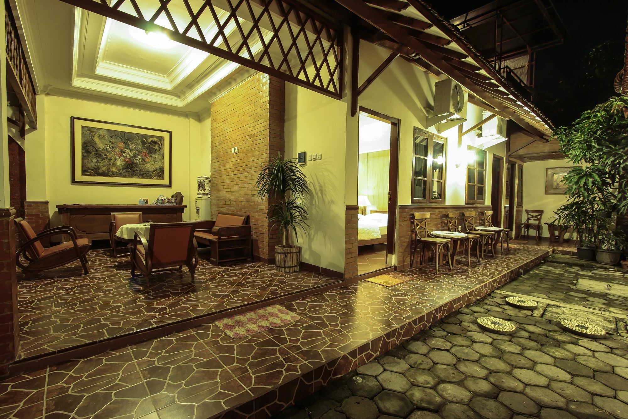 Griya Langen Guesthouse Yogyakarta Exterior foto