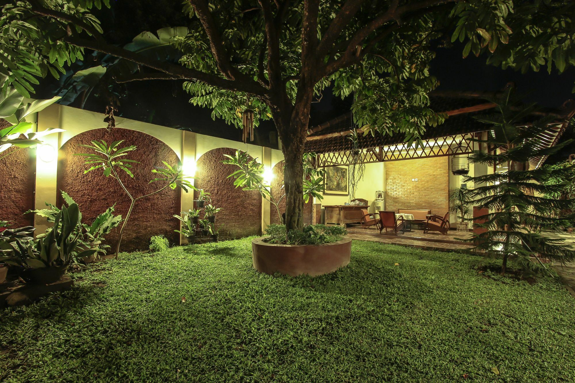 Griya Langen Guesthouse Yogyakarta Exterior foto
