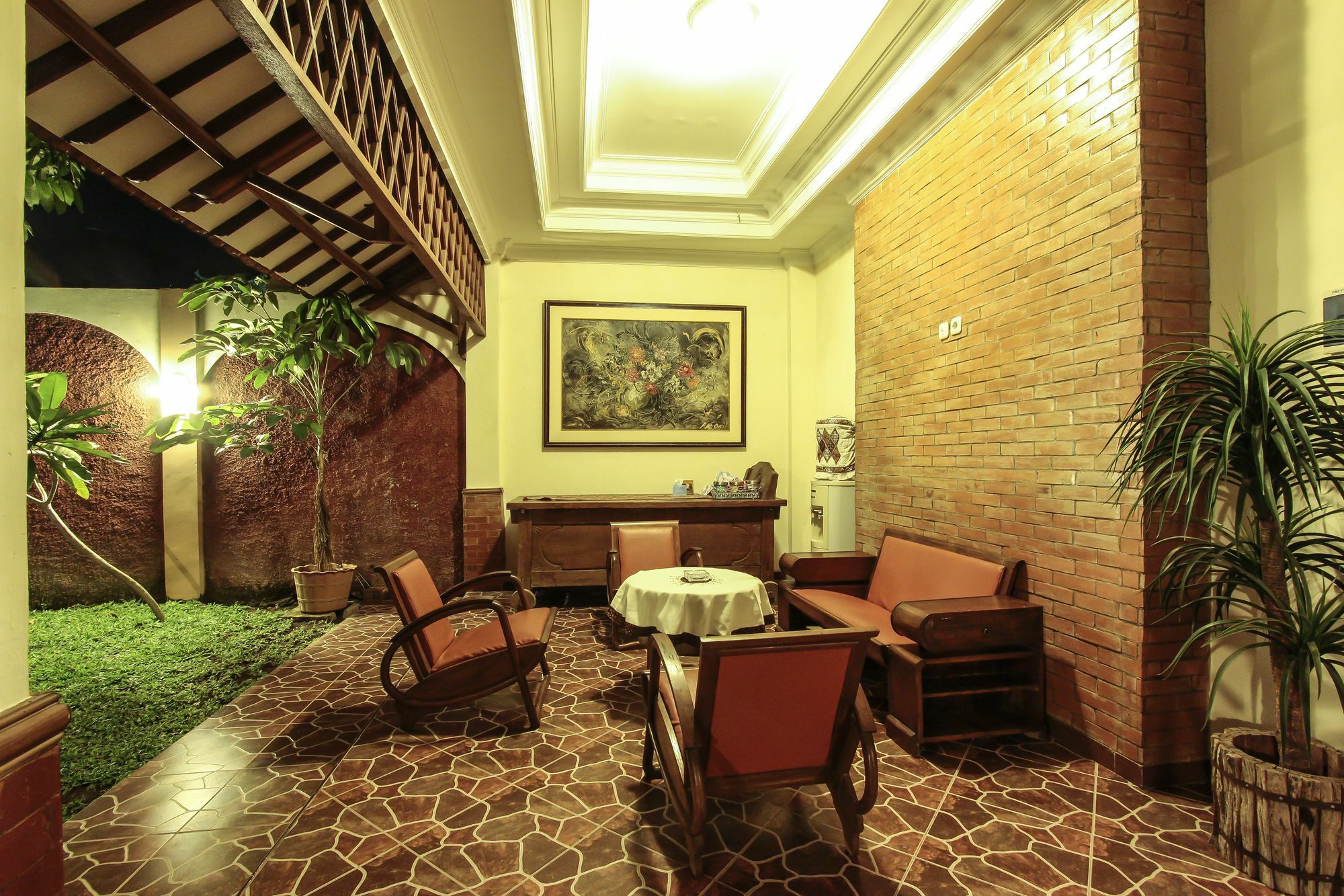 Griya Langen Guesthouse Yogyakarta Exterior foto